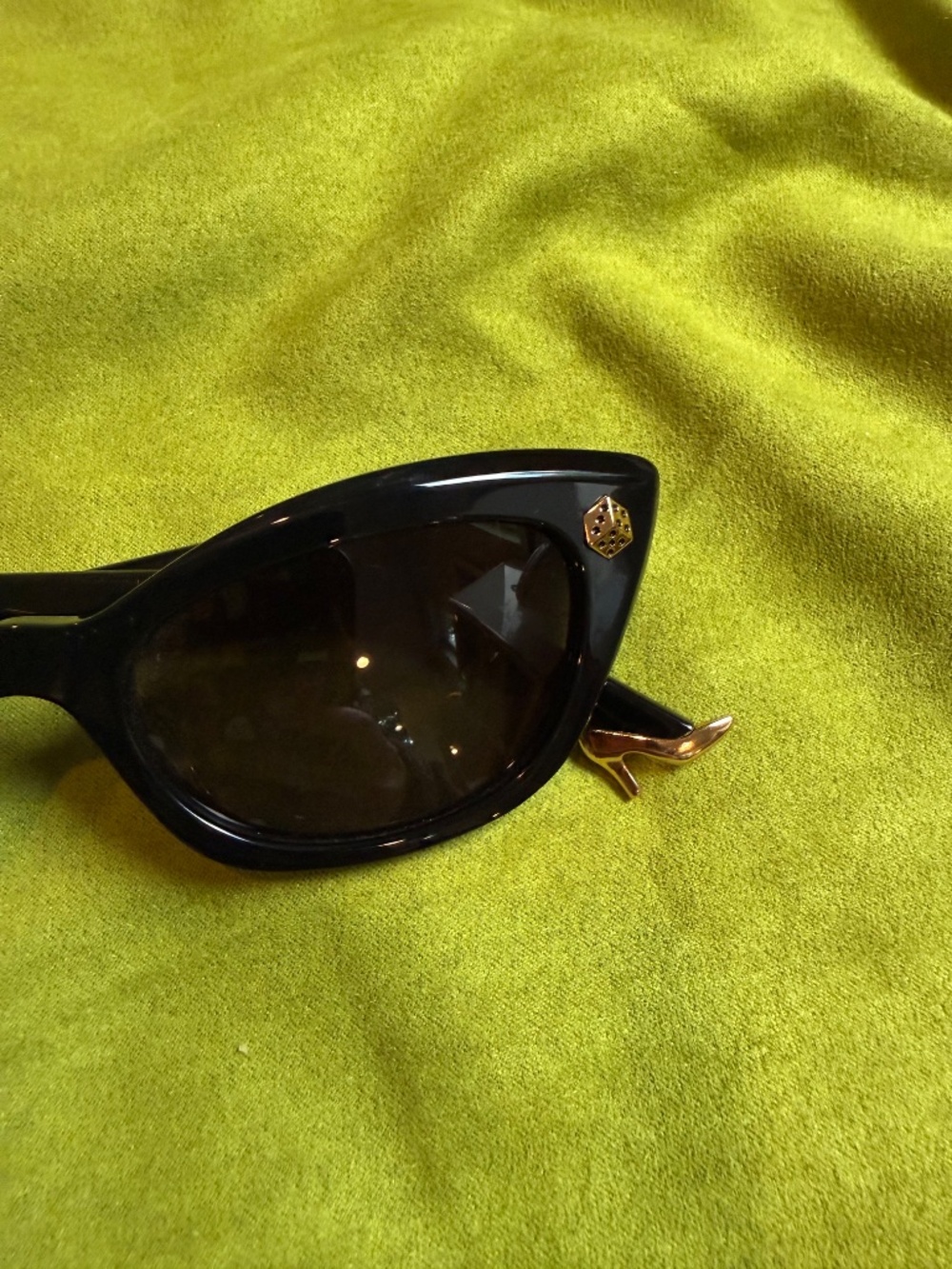 Fashion Brand Company Lucky Dice Sunglasses - Picture 2 of 4